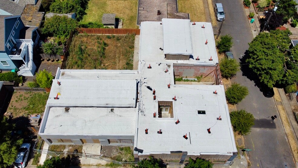 Primary Photo Of 3825-3839 NE Killingsworth St, Portland Office For Sale