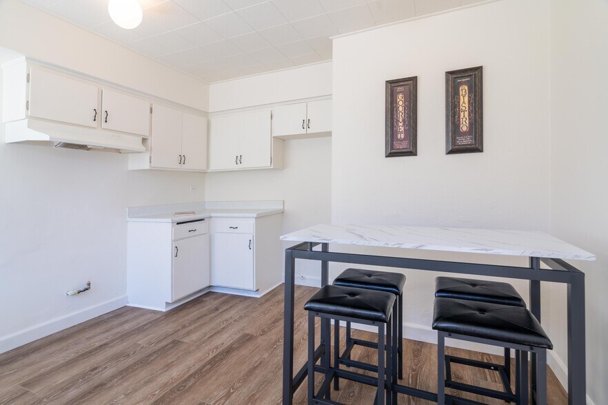 More Photos Of 4832 York Blvd, Los Angeles Office For Sale