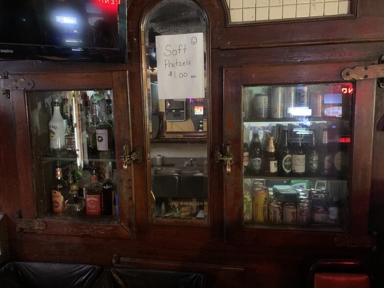 More Photos Of 4949 N Union Rd, Dayton Bar For Sale