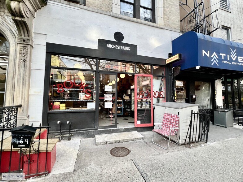 More Photos Of 164 Huron St, Brooklyn Apartments For Lease