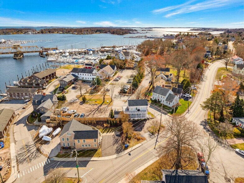 More Photos Of 3 Fort Rachel Pl, Mystic Office Residential For Lease