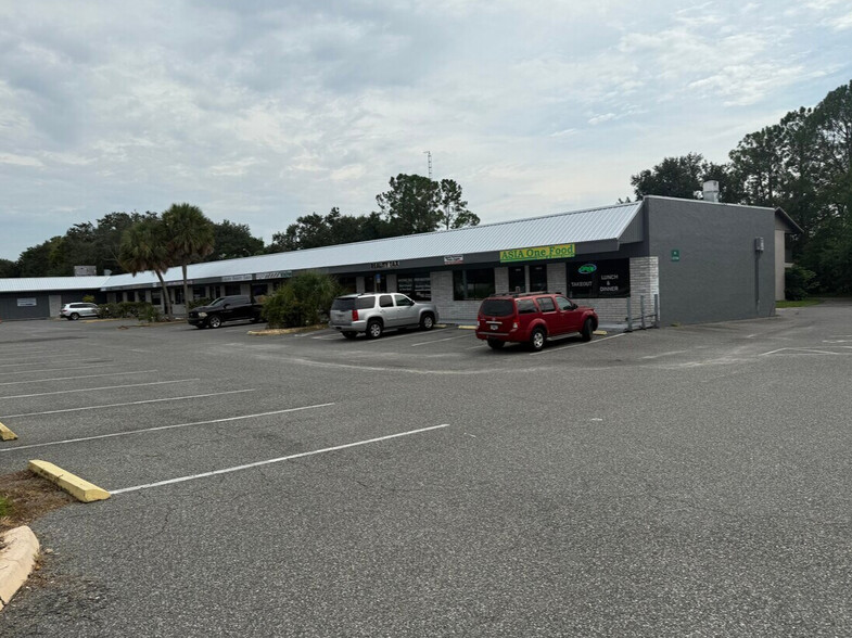 More Photos Of 2113-2115 Citrus Blvd, Leesburg Storefront Retail Office For Lease