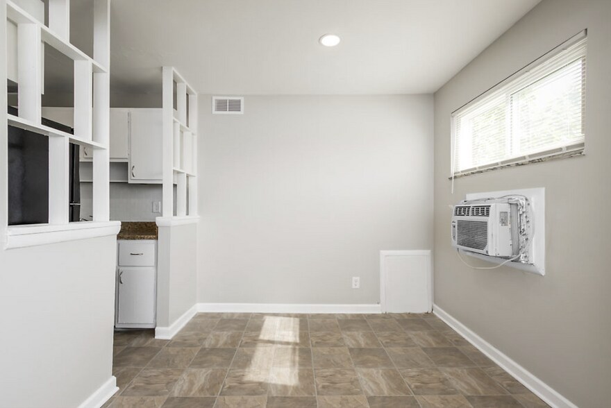 More Photos Of 3670 Seabrook Ave, Columbus Apartments For Sale