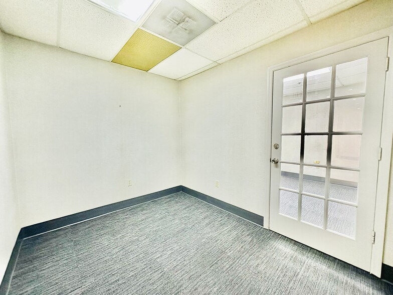 More Photos Of 1110 Brickell Ave, Miami Office Residential For Sale