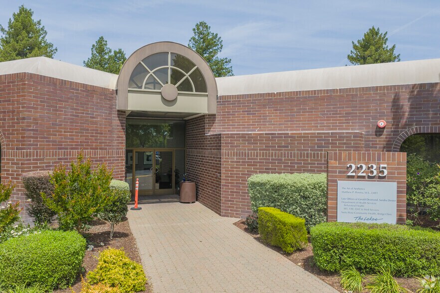 More Photos Of 2255 Challenger Way, Santa Rosa Unknown For Lease