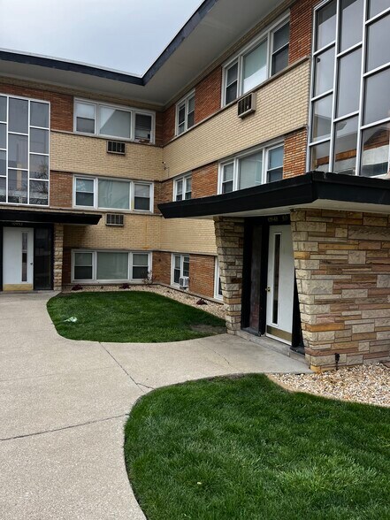 More Photos Of 10952 S Western Ave, Chicago Apartments For Sale