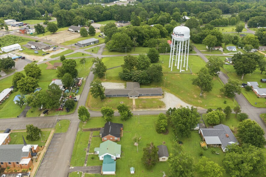 More Photos Of 105 Kentucky Ave S, Parsons Light Distribution For Sale