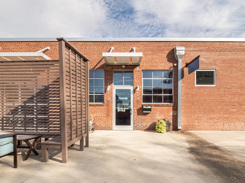 More Photos Of 733 Foster St, Durham Office For Lease