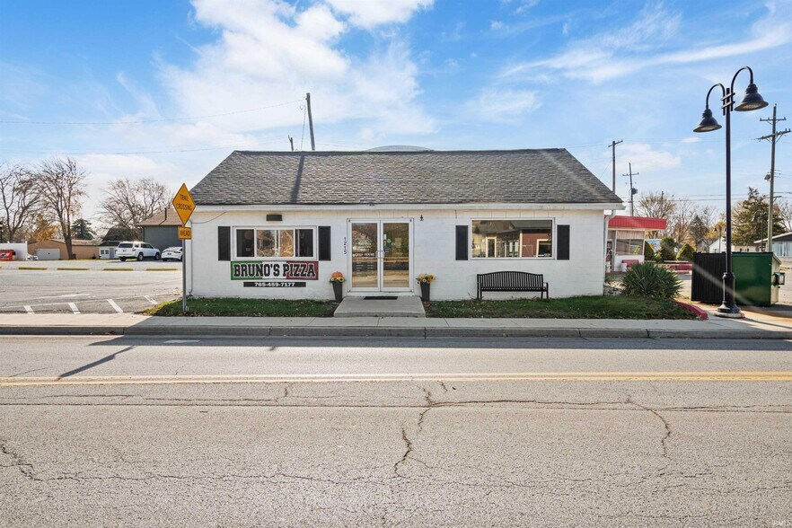 More Photos Of 1215 W Jefferson St, Kokomo Freestanding For Sale