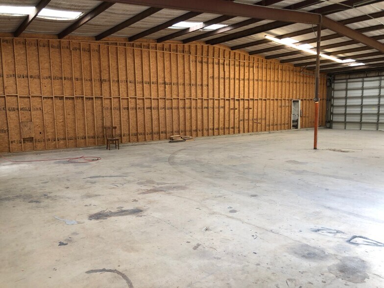 More Photos Of 124 Industrial Dr, Boerne Service For Lease