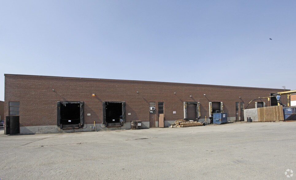 More Photos Of 2420 Anson Dr, Mississauga Warehouse For Lease