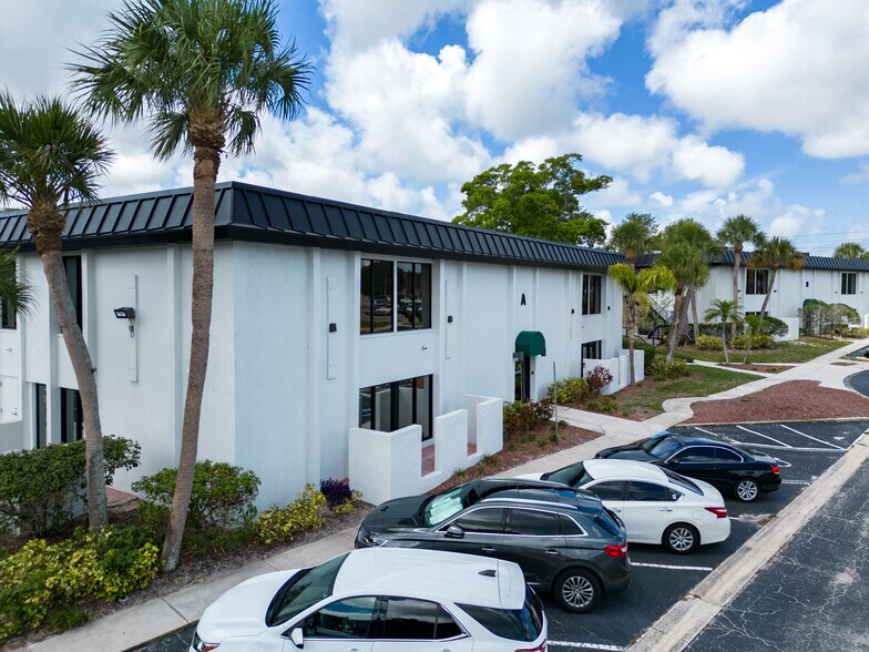 More Photos Of 12945 Seminole Blvd, Largo Unknown For Lease