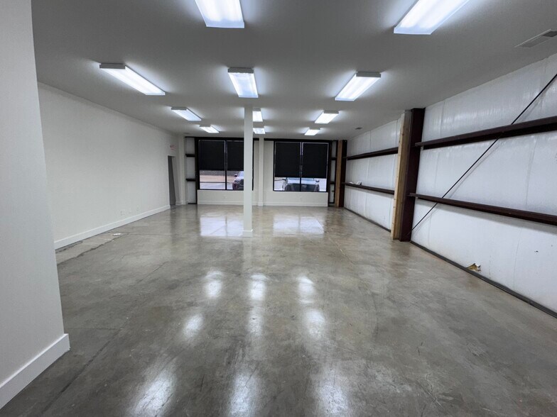 More Photos Of 2956 S Waterworks Rd, Buford Manufacturing For Lease