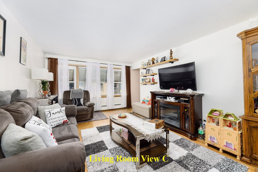 More Photos Of 4401 N Newcastle Ave, Harwood Heights Apartments For Sale