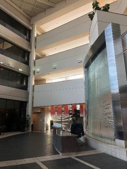 More Photos Of 2950 S Elm Pl, Broken Arrow Medical For Lease