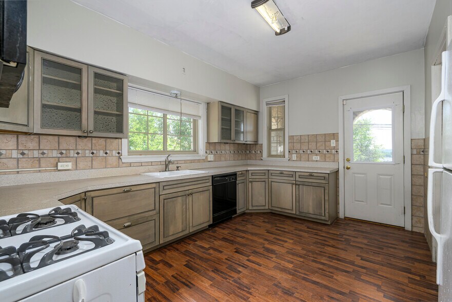 More Photos Of 6300 Minnesota Ave, Saint Louis Religious Facility For Sale
