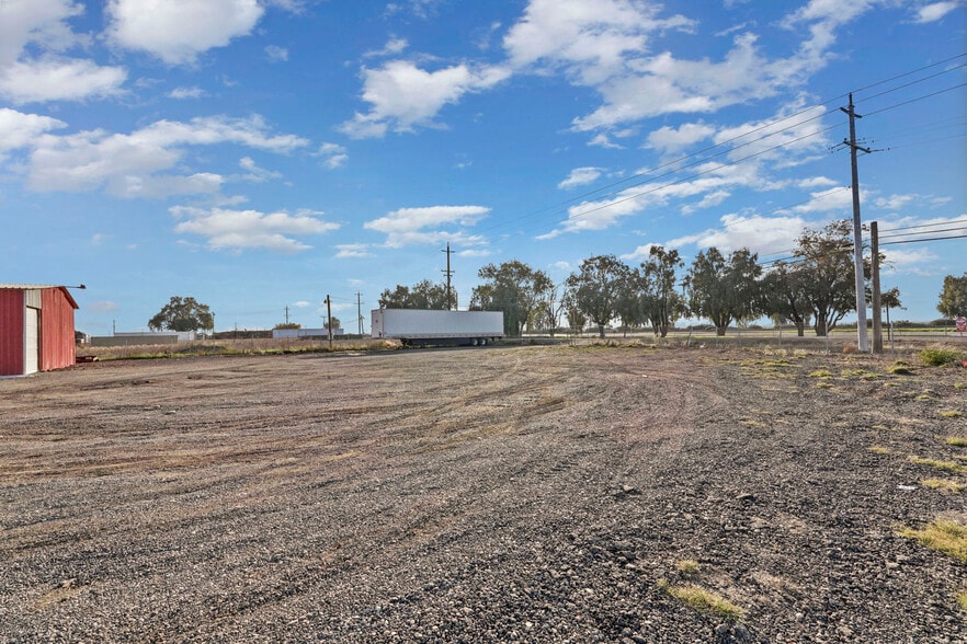 More Photos Of 10150 Mingo Rd, Galt Warehouse For Lease