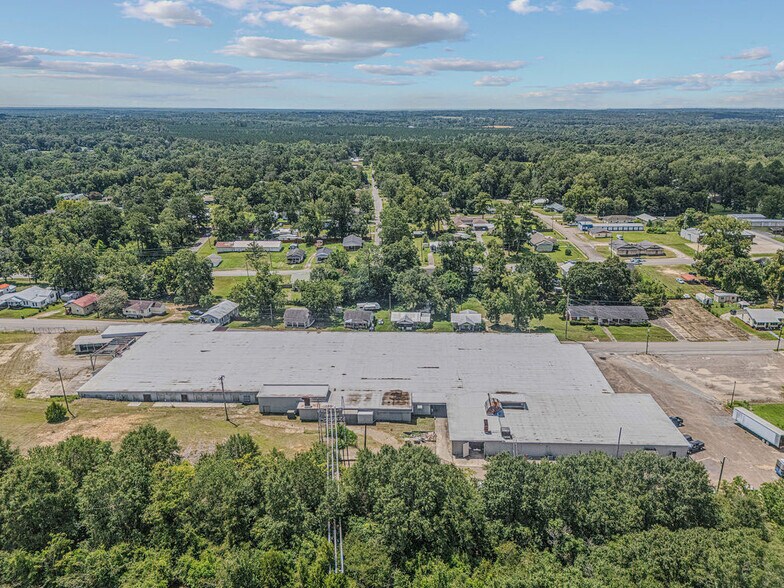 More Photos Of 1002 Douglas Ave, Opp Manufacturing For Lease