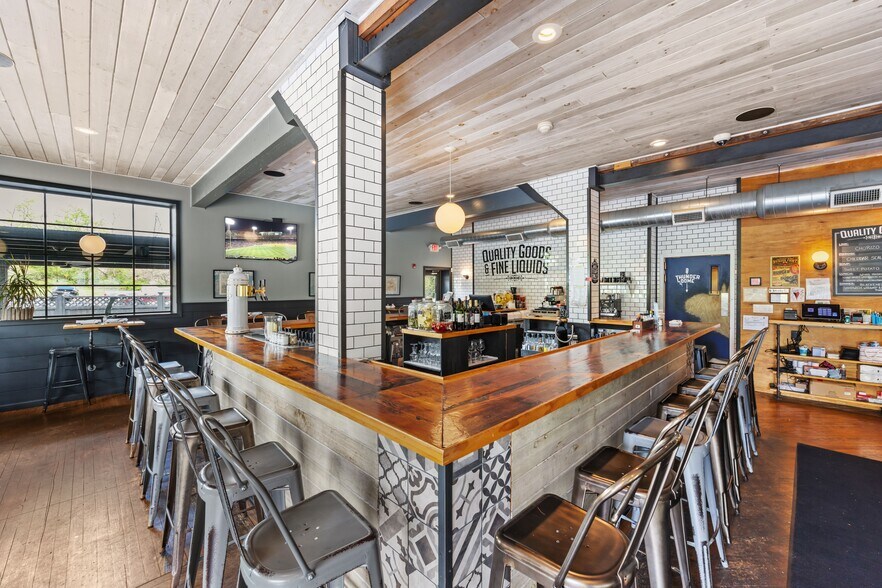 More Photos Of 5691 Easton Rd, Pipersville Restaurant For Sale