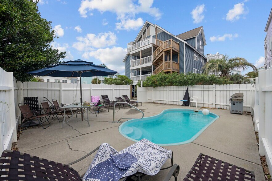 More Photos Of 510 S Ocean Blvd, Surfside Beach Multifamily For Sale