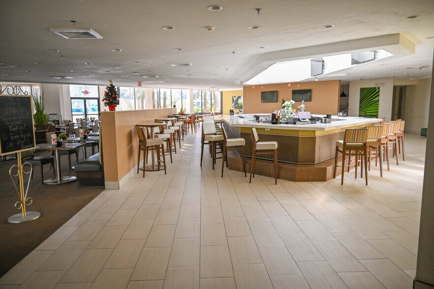 More Photos Of 7707 NW 103rd St, Hialeah Hotel For Sale