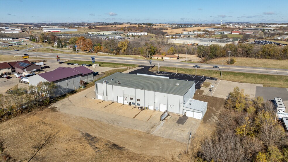 More Photos Of 4478-4488 Dodge St, Dubuque General Retail For Sale