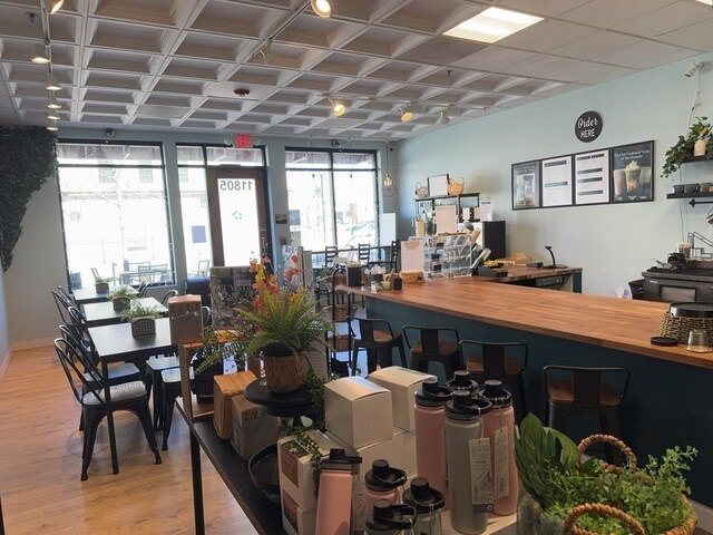 More Photos Of 11805 Main St, Huntley Restaurant For Lease