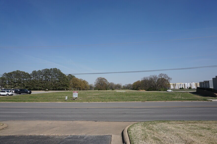 Primary Photo Of Browns Lane, Jonesboro Land For Sale