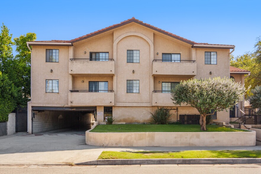 Primary Photo Of 6924 Woodman Ave, Van Nuys Apartments For Sale