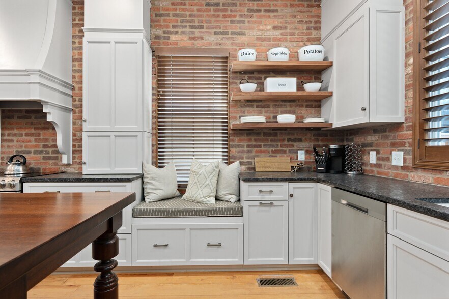 More Photos Of 305 Harnett St, Wilmington Multifamily For Sale