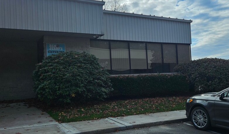 More Photos Of 5 Cheryl Dr, Canton Manufacturing For Lease