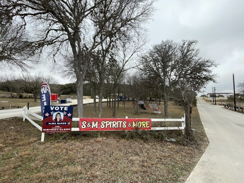 More Photos Of 10151 State Highway 16 S, Pipe Creek Office Residential For Sale