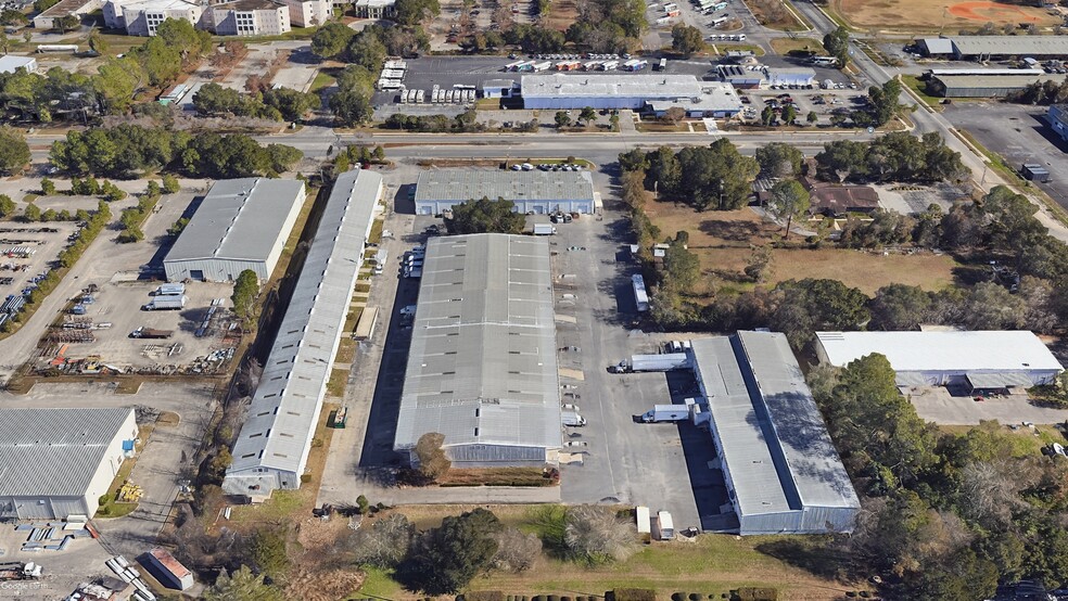 More Photos Of 566-572-3 Appleyard dr, Tallahassee Industrial For Lease