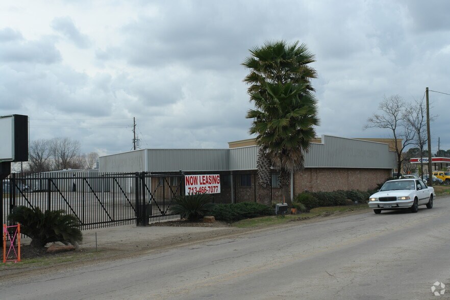 More Photos Of 12431 Cutten Rd, Houston Flex For Lease
