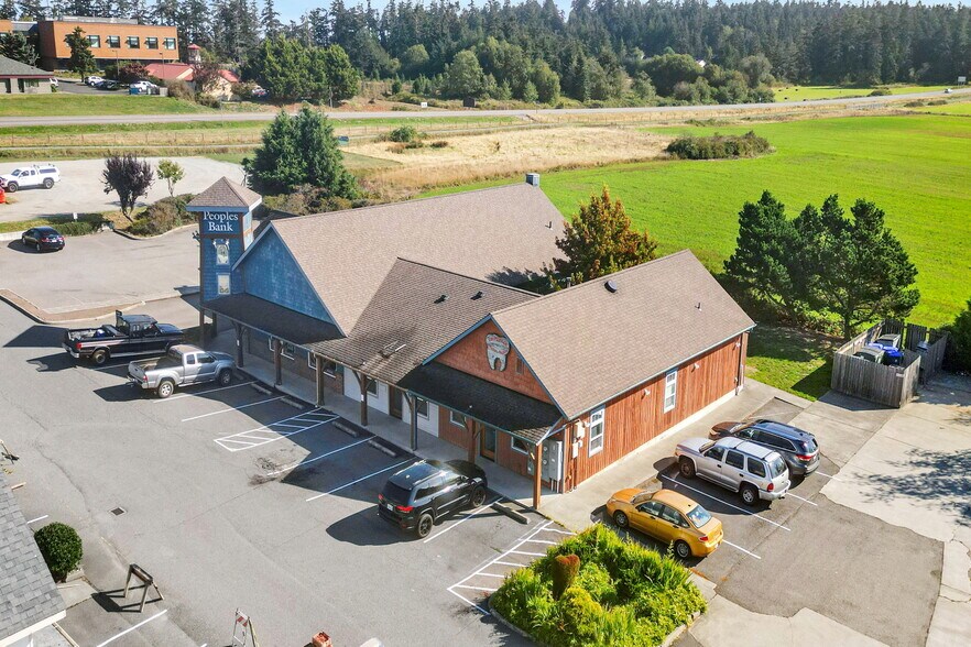 More Photos Of 107 S Main St, Coupeville Office For Sale