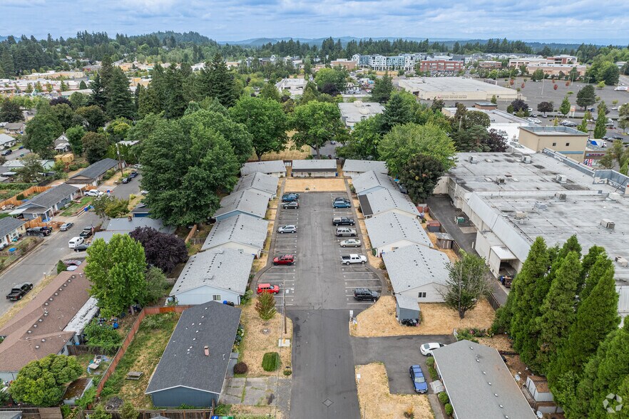 More Photos Of 110-162 NW 15th St, Gresham Apartments For Sale