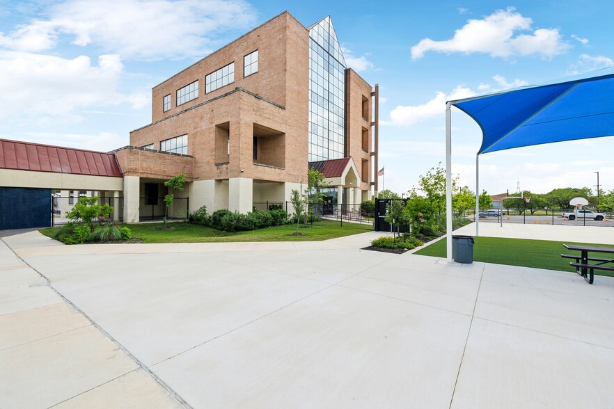 More Photos Of 1826 Basse Rd, San Antonio Schools For Sale