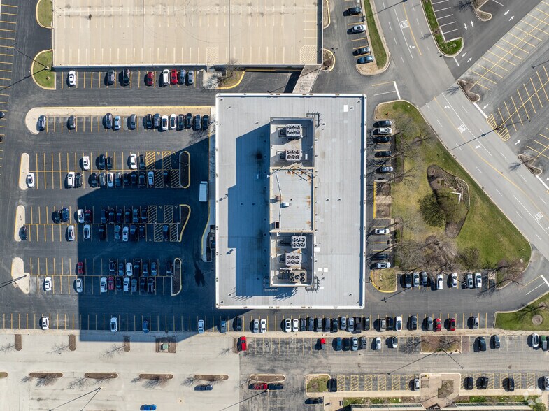 More Photos Of 1051 Perimeter Dr, Schaumburg Office For Lease