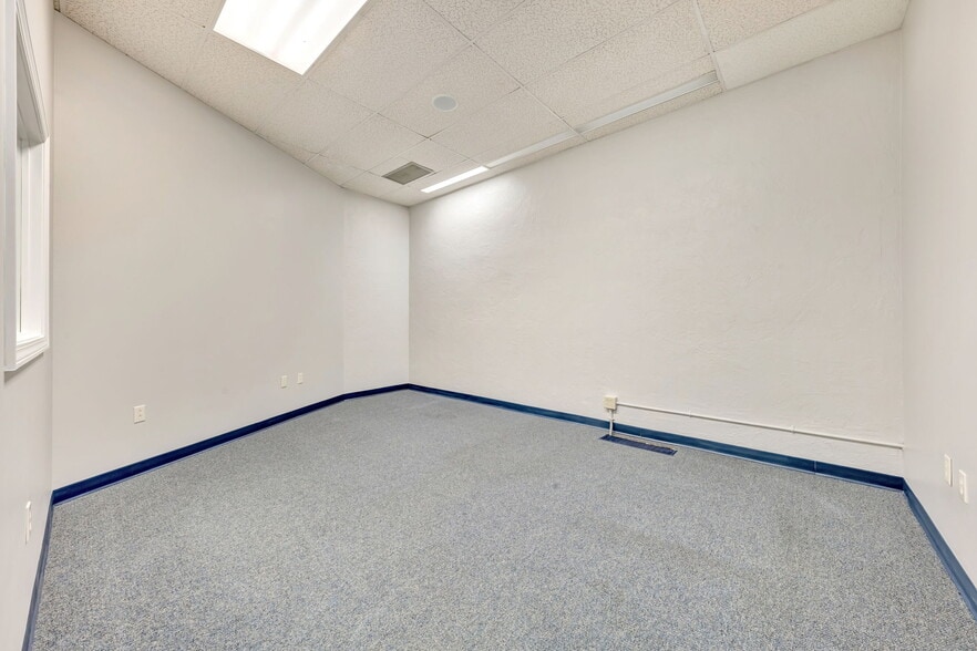 More Photos Of 150 Hillside Dr, Bethel Park Office For Lease