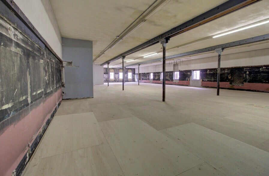 More Photos Of 224 E Main St, Ottawa Office For Sale