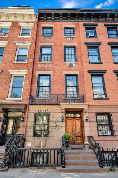 Primary Photo Of 404 W 22nd St, New York Apartments For Sale