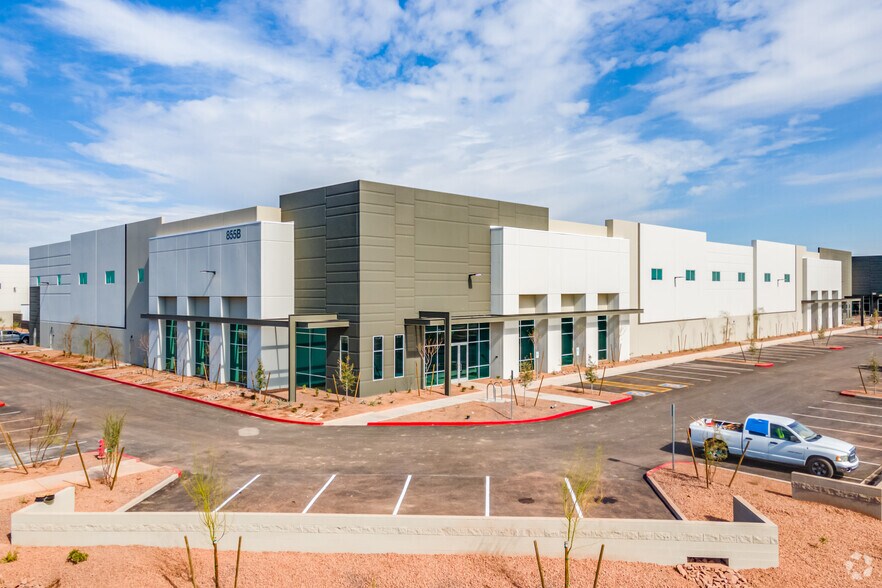 More Photos Of 855 N 107th Ave, Avondale Warehouse For Lease