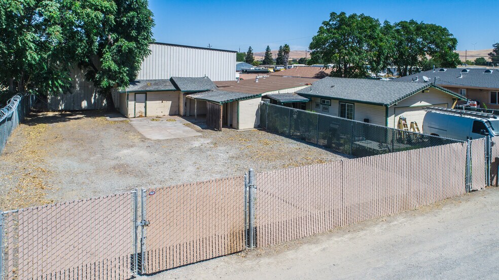 More Photos Of 5720 Preston Ave, Livermore Flex For Sale