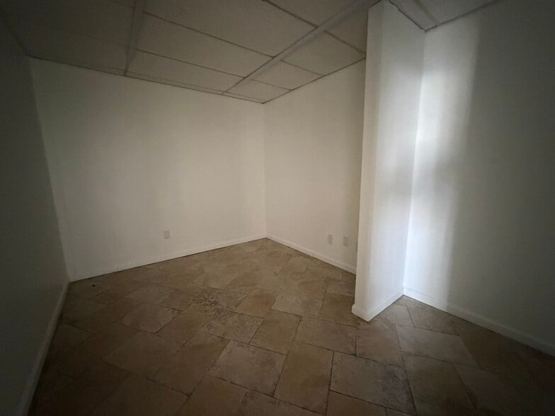 More Photos Of 2601 Lexington St, Kenner Warehouse For Sale