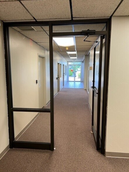 More Photos Of 2227 W Lindsey St, Norman Office For Sale