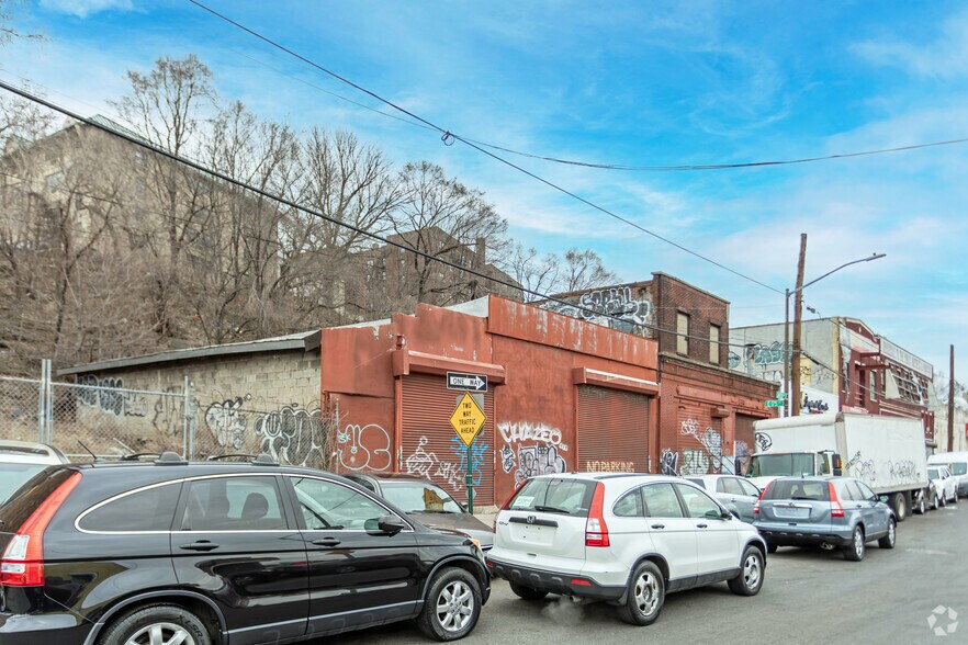 More Photos Of 1801 Carter Ave, Bronx Industrial For Sale