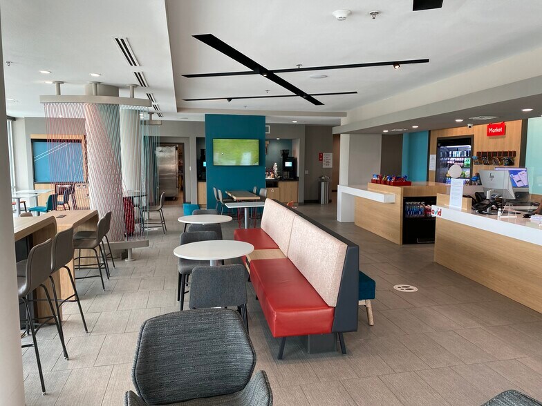 More Photos Of 281 Buddy Ganem Dr, Portland Hotel For Sale