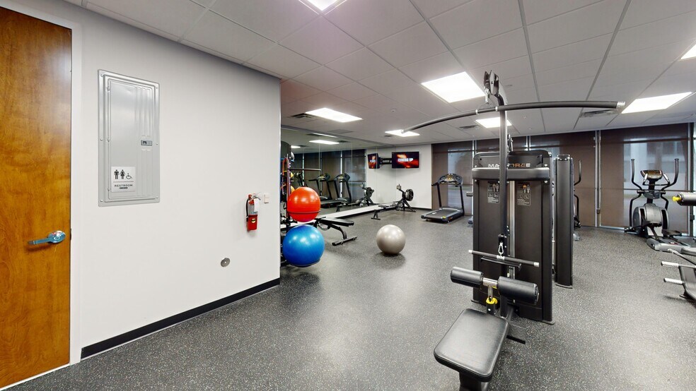 More Photos Of 101 NE 3rd Ave, Fort Lauderdale Office For Lease