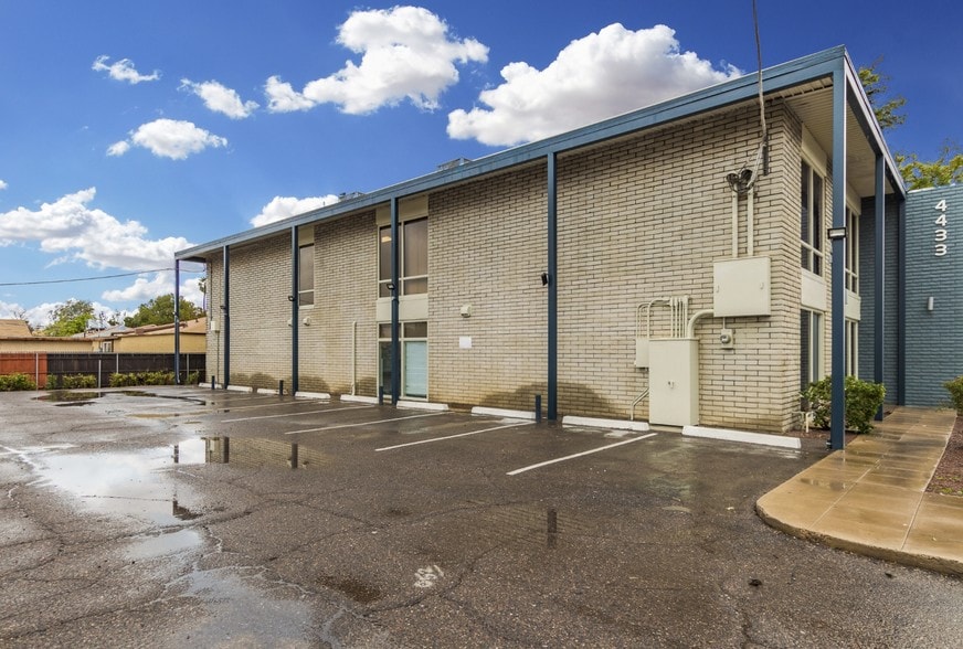 More Photos Of 4433 N 19th Ave, Phoenix Office For Lease