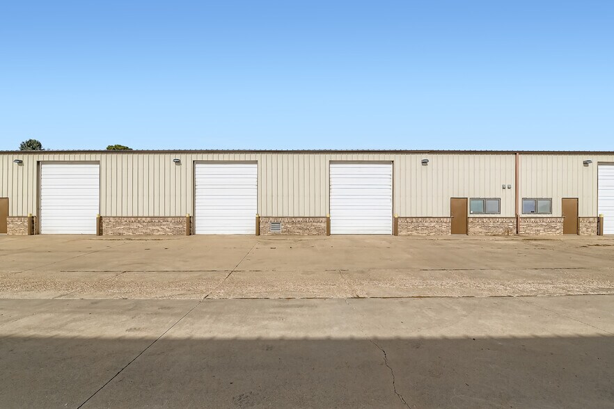 Primary Photo Of 720 N 9th Ave, Brighton Warehouse For Lease